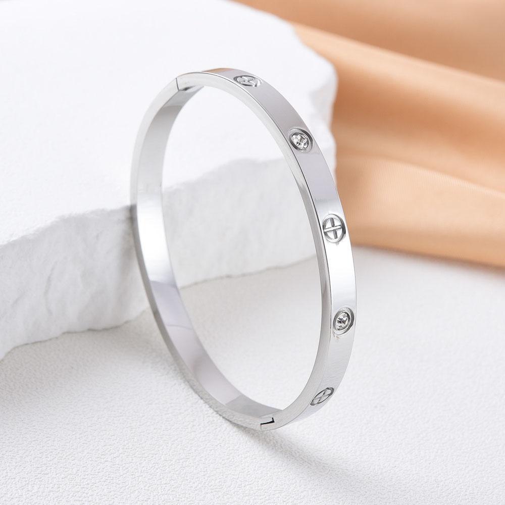 Waterdichte Roestvrijstalen Kruis Armband voor Vrouwen Nieuwe Trend Koppel Armband Luxe Sieraden Accessoires Bruiloft Feest Cadeau