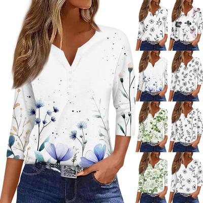 Damenmode Lässiges T-Shirt mit Blumendruck, V-Ausschnitt, dekorativen Knöpfen und Dreiviertelärmeln