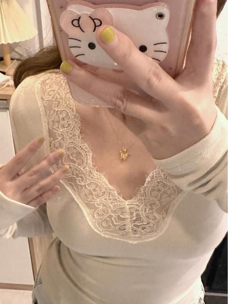 Women's Autumn/Winter Apricot Lace Trim Slim-Fit V-Neck T-Shirt