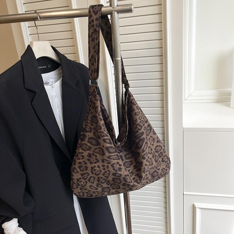 Leopard Print Bag Women's Large-capacity New Autumn and Winter Retro Shoulder Messenger Bag Casual Commuting