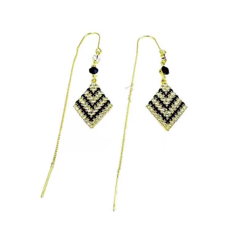 Elegant Black And White Rhombus Full Diamond Earrings Luxury Long Drop Ear Threads Slimming Face Fashion Versatile Ear Accessories