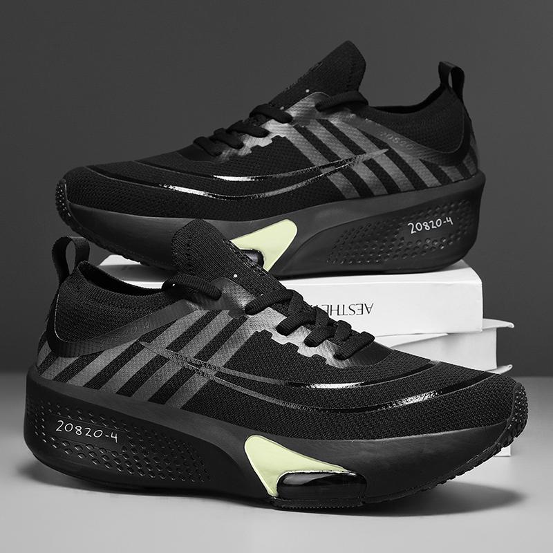 

Large-size Couple-style Running Sports Shoes for Young Marathon Runners Suitable for Outdoor Use Providing Lightweight Comfort 45 чорний