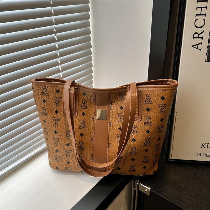 Fashion Commuter Large-capacity Bag 2025 Autumn and Winter New Women's Bag Popular Temperament Shoulder Bag Versatile Tote Bag