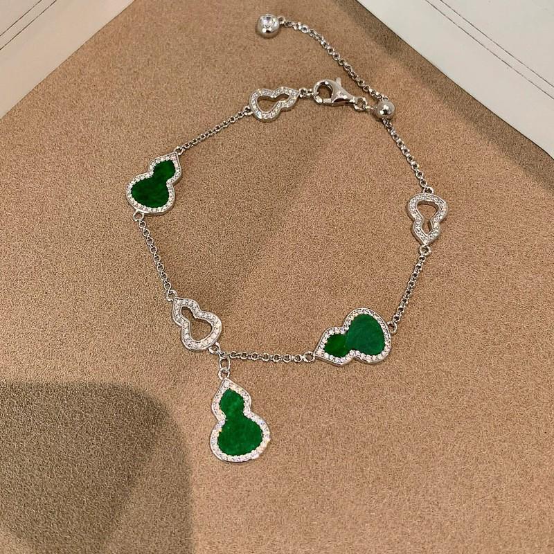 Chinese Style Zircon Gourd Bracelet: Elegant, Luxurious, and Fashionable Bangle.