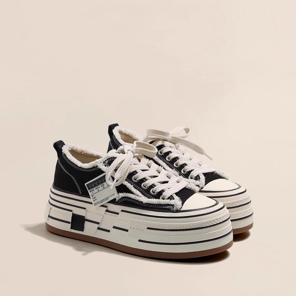 Thick-soled Lace-up Versatile Canvas Shoes Women's 2025 New Casual Style Beggar Rough Edge Round Head Casual Sports Shoes