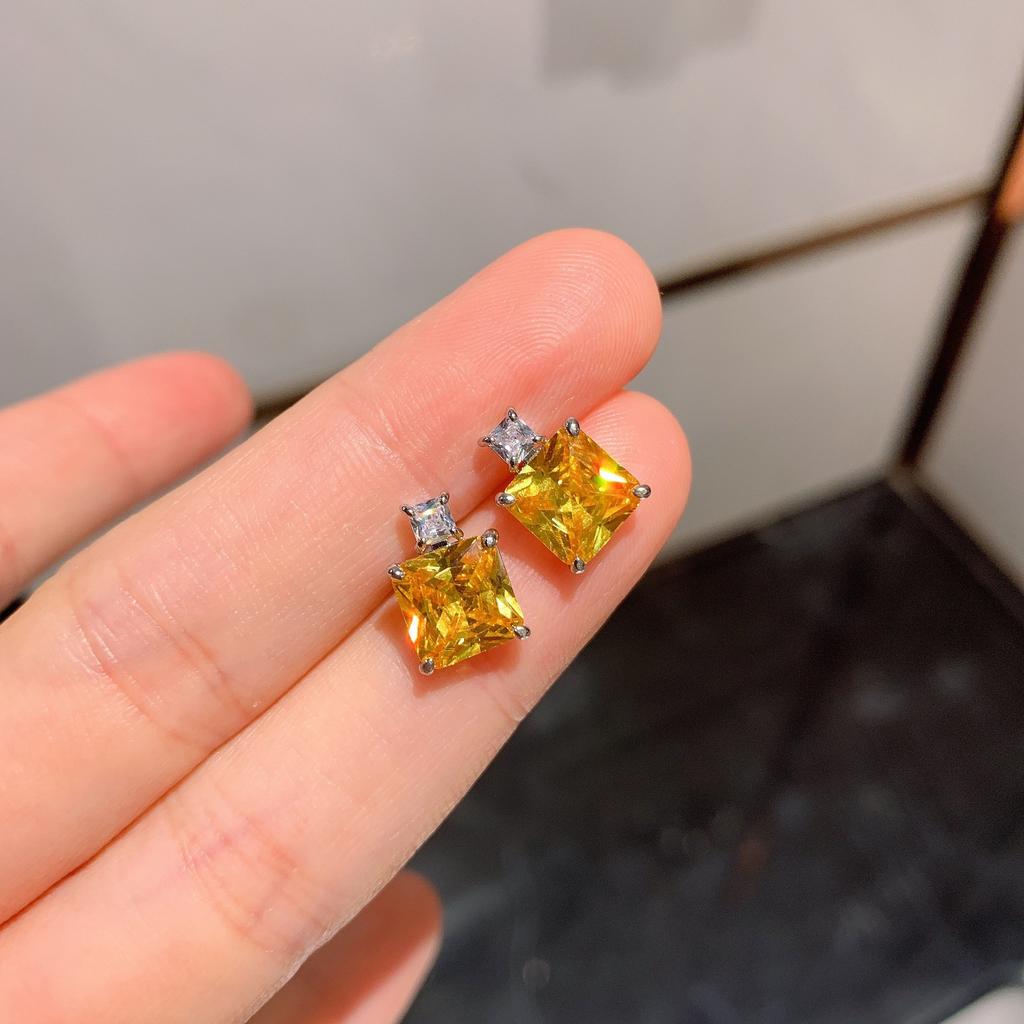 Popular Colored Treasure Inlaid With Simulated Pink Diamond Yellow Diamond Pendant Retro Women'S Necklace Elegant Women'S Necklace