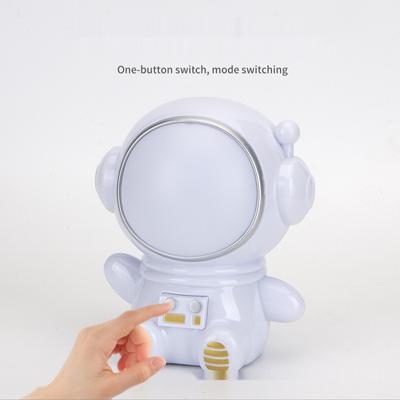 Kreatives Astronaut Astronaut Nachtlicht LED Bunt Farbwechsel Nachttischdekoration Nachtlicht Studentenwohnheim Schreibtischlampe