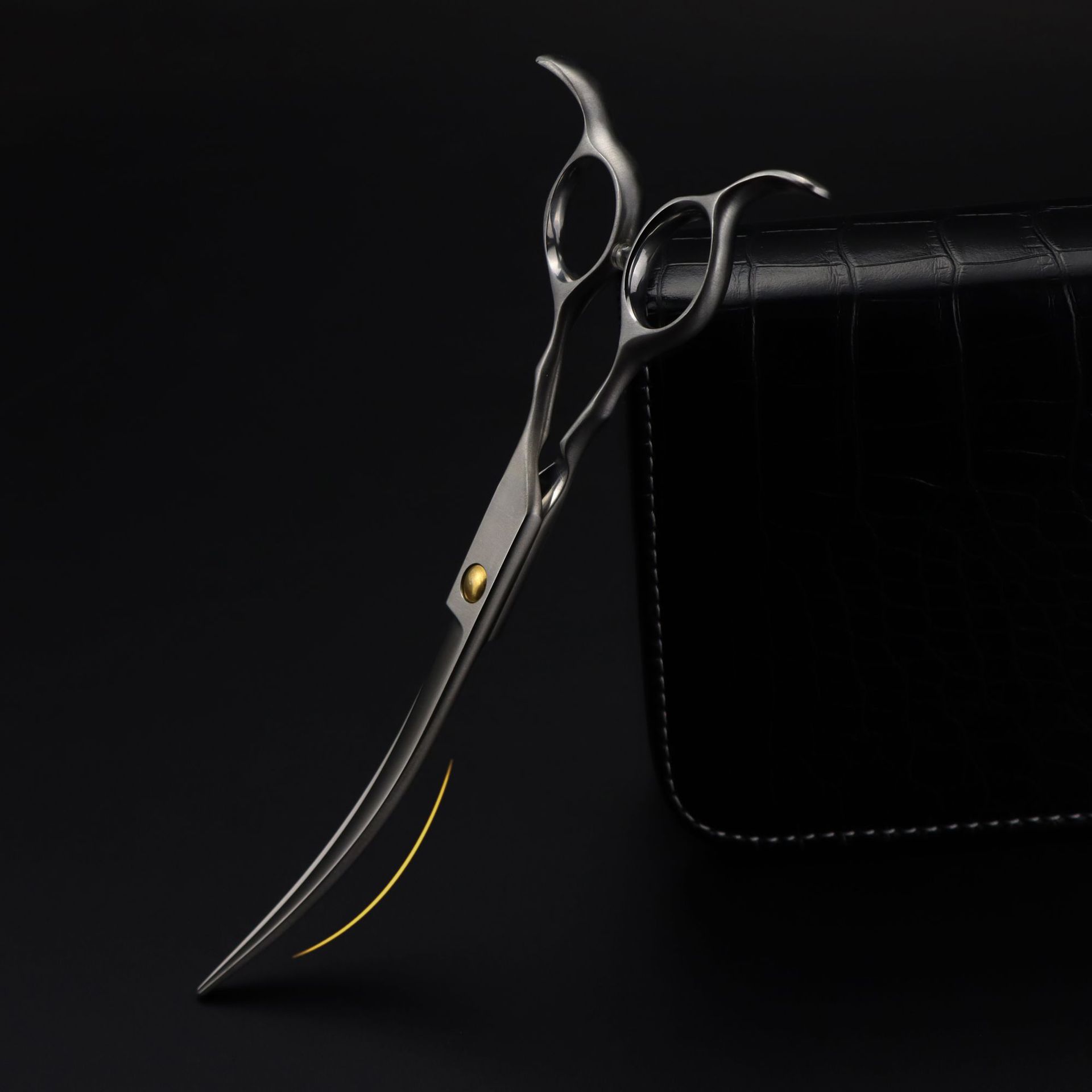 DZW double-tailed bend, matte 7.0-inch bend scissors, pet scissors, professional grade, up and down bends, for pet masters dzw -6.5 curved shears