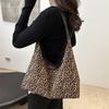Stylish Leopard Print Tote Bag For Women With Large Capacity And Trendy Design