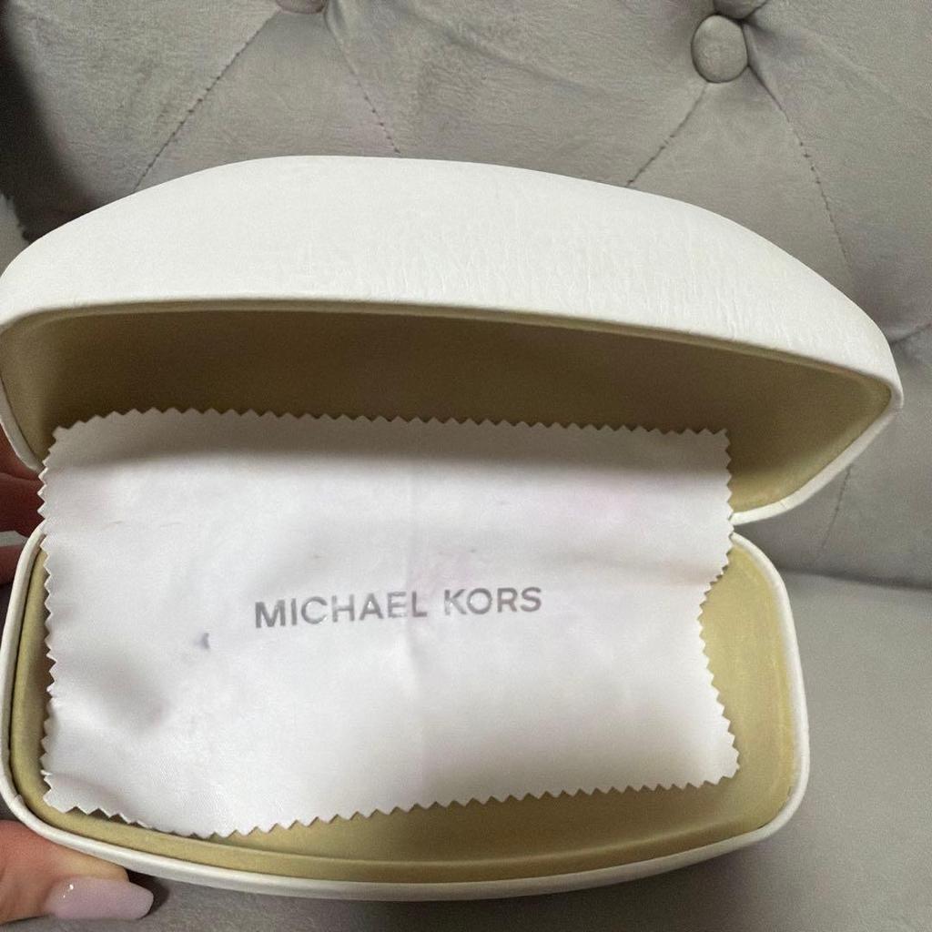 Used [MICHAEL KORS] Pink sunglasses available for immediate purchase