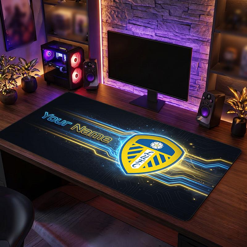 Leeds United Individuelles Großes Mauspads, Personalisierter Name Textdruck, Fußball Logo Rutschfeste Schreibtischmatte Gaming Geschenk