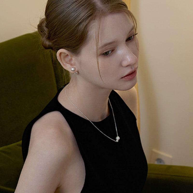 Lewe Pearl ball shiny chain necklace