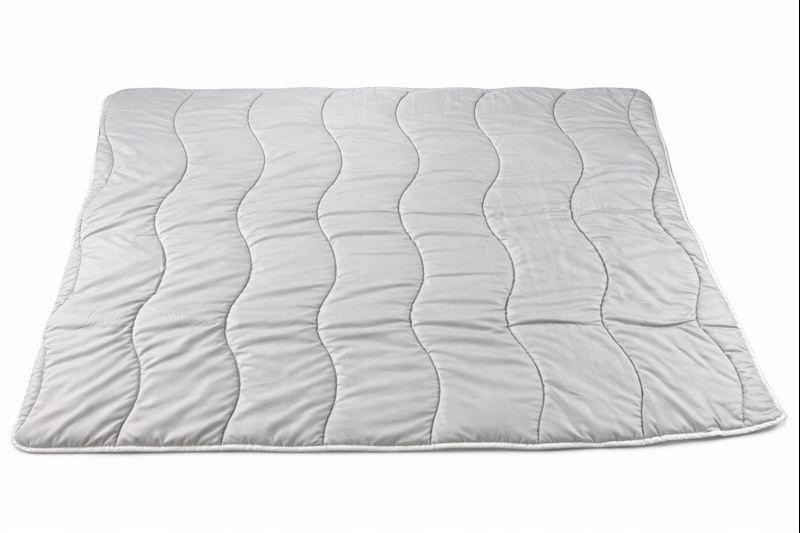 Quilt 160x200cm Warm Quilted All-season Gray and White Soft Light