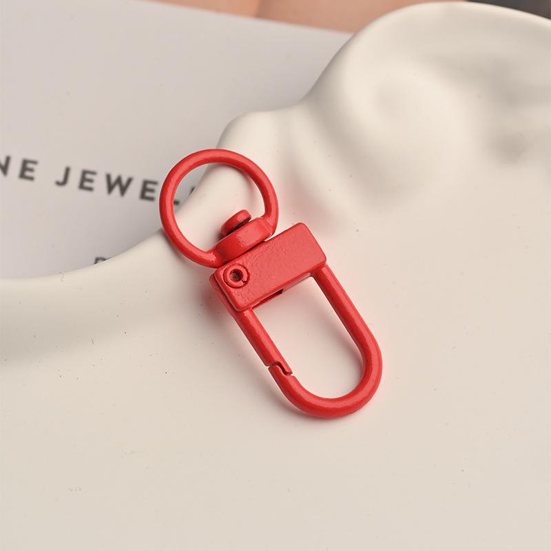 Zinc Alloy Keychain Doll with Colored Baked Paint – DIY Jewelry Accessory with 3cm Small Door Buckle