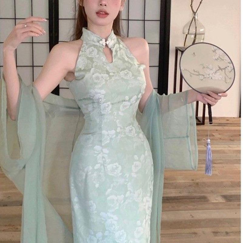 Nový čínský styl chladná zelená a vylepšený čínský oděv sexy letní nové dámské šaty na ohlávku pro ženy