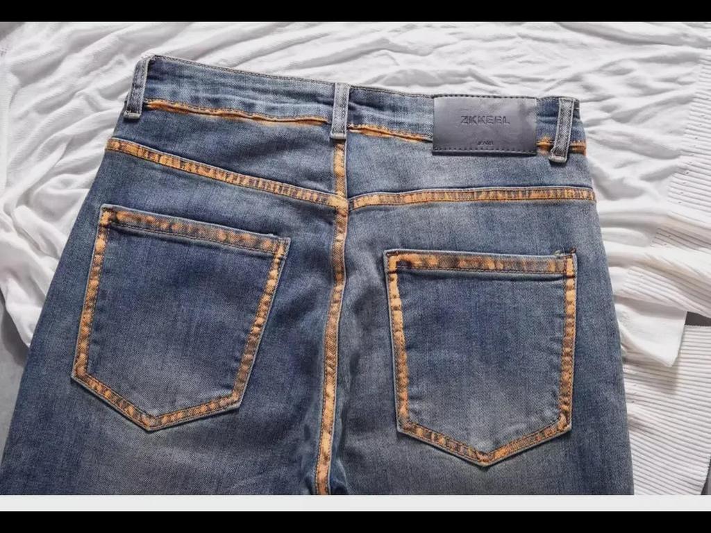 Leichte Luxus-Slim-Fit-Jeans im koreanischen Stil für Herren mit Farbdruck – trendige Freizeithose mit dünnem Design.