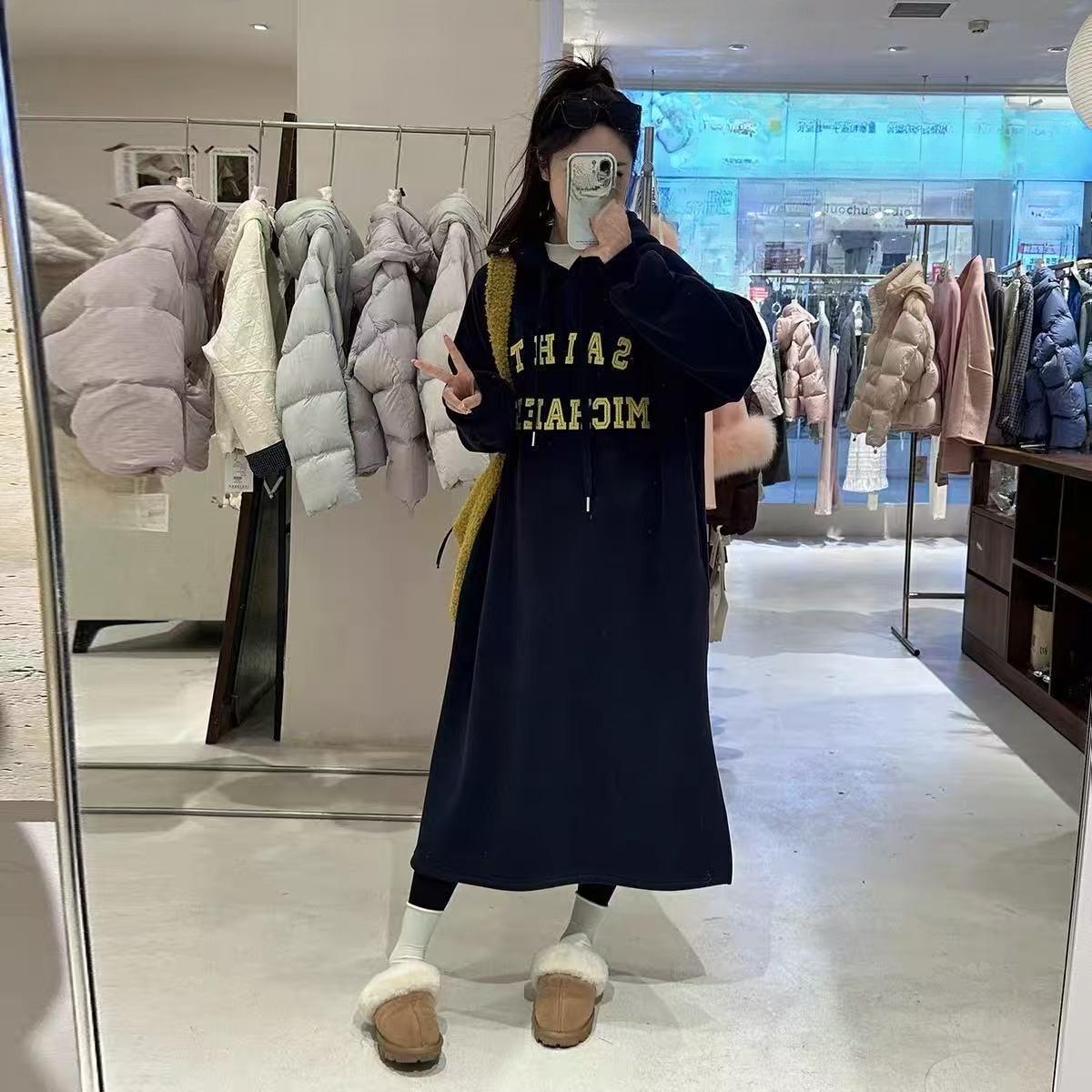 

New Style Casual Dress with Large Size Design for Autumn and Winter Featuring A Slit for Slimming Effect and Hooded Sweatshirt Dress One size Темно-синій