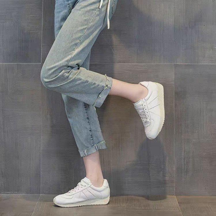 

New thick-soled German training shoes autumn casual board shoes retro heightening soft-soled student sports shoes 35 белый