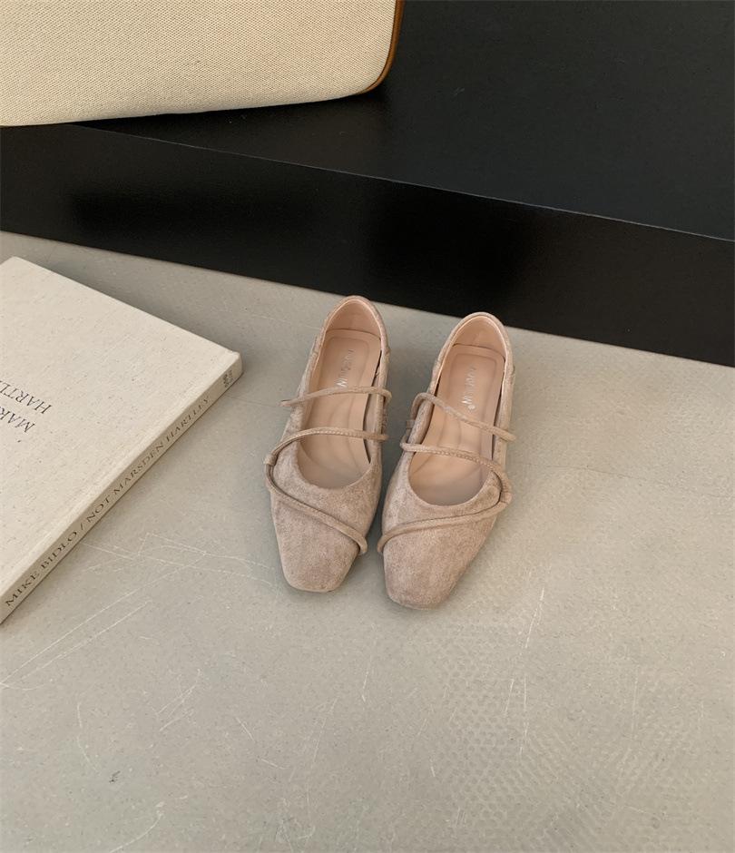 

French retro suede single shoes women s autumn 2025 new thin belt shallow mouth flat shoes versatile casual women s shoes 39 абрикосовый