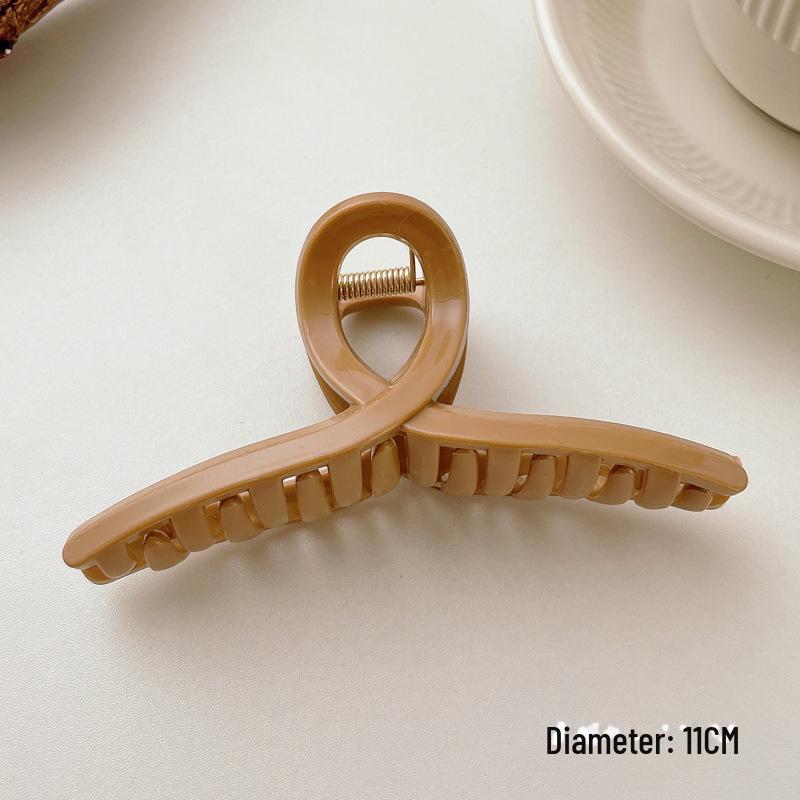 Versatile Milk Coffee Hair Clip: Large, Simple Shark Design for Women
