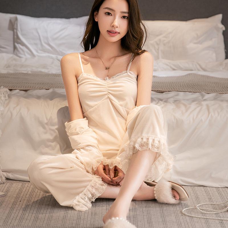 2025 Gold Velvet Autumn Pajamas: Comfortable Casual Two-Piece Homewear Set
