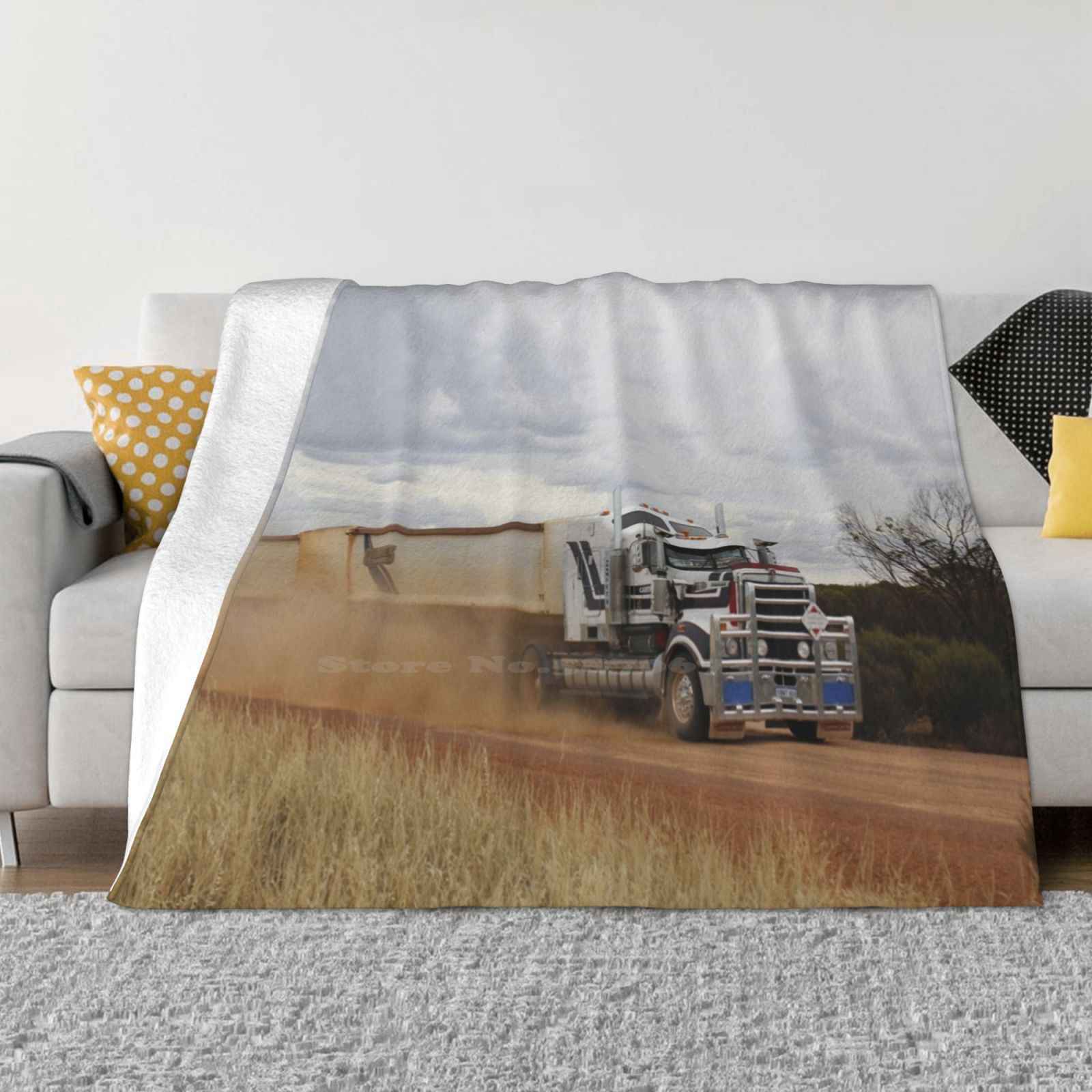 Kenworth Truck Hot Sale Printing High Qiality Warm Flannel Blanket Truck Kenworth Truck Wongan Hills 30x40in