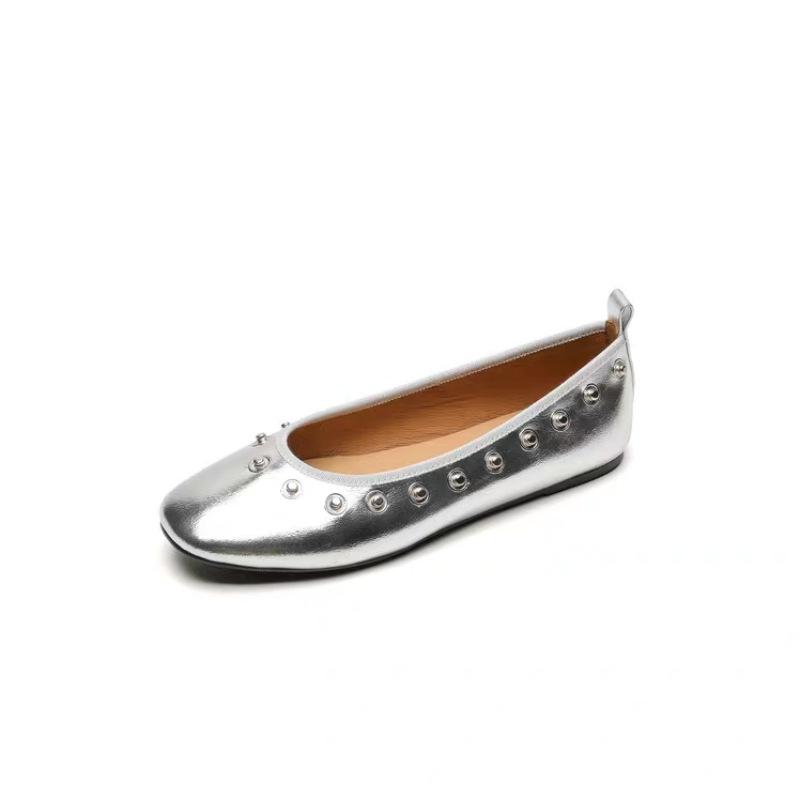 French Retro Rivet Shallow Mouth Single FootPairs for Lady SpringSeason and HotSeason BrandNew Style Detachable Flower Round-toe Mary Jane FootPairs