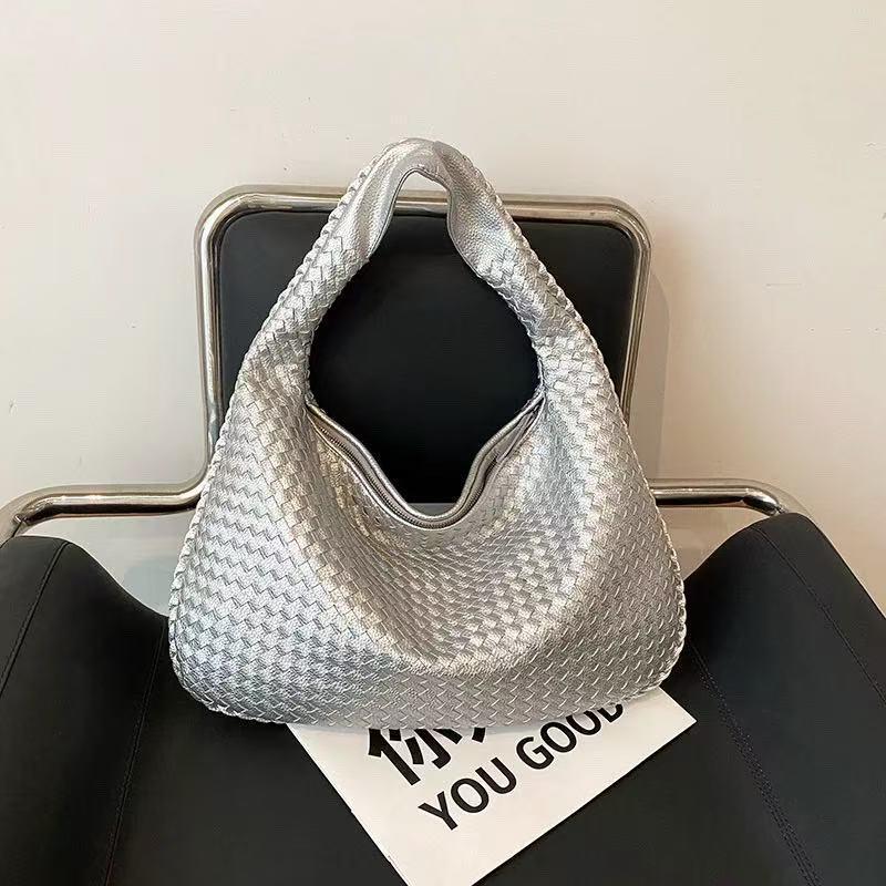 2026 Handwoven Retro Monk Bag: Chic, Fashionable Design for Daily Commute