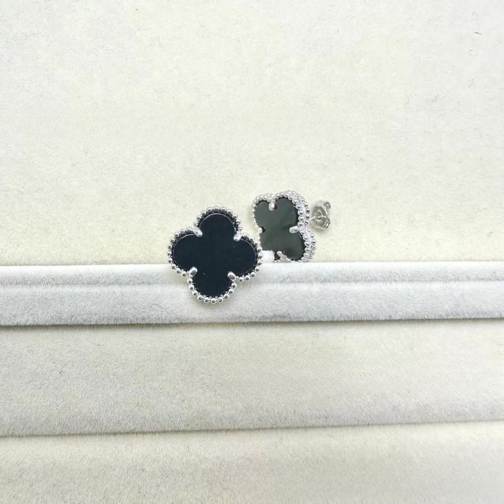Four-leaf Clover Earrings Exquisite Agate and Chalcedony Earrings Luxurious Women s Earrings