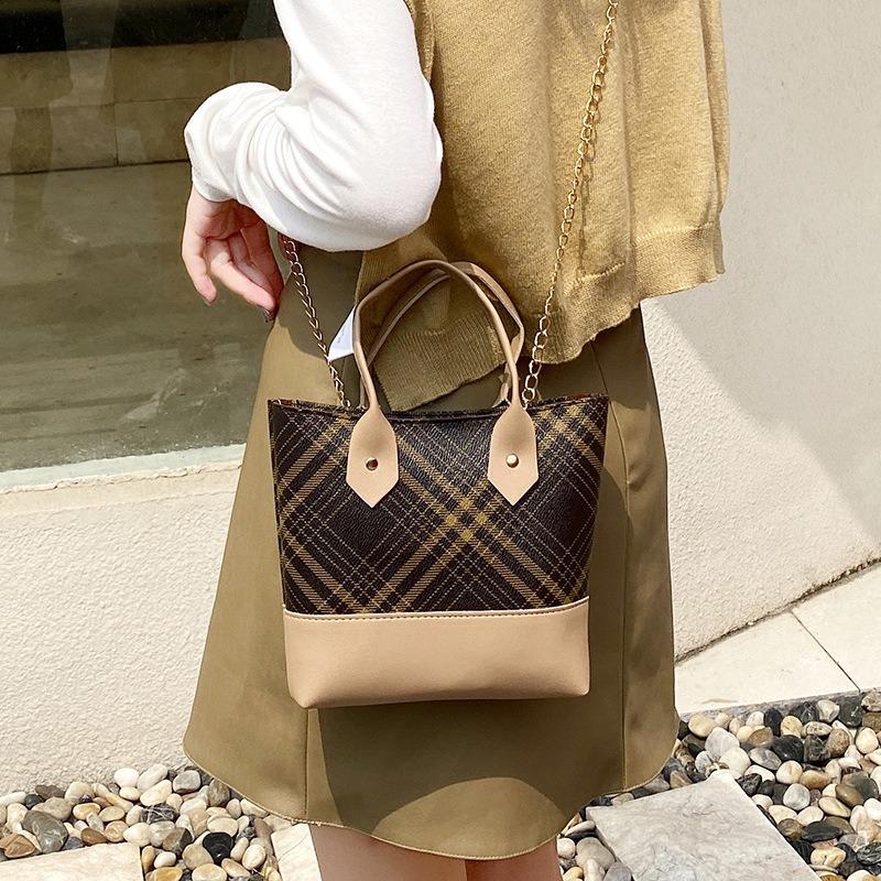Women's bag new contrasting color handbag women's shoulder messenger bag printed retro chain bag bag