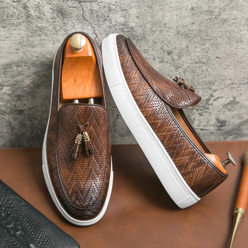 Fashion 2025 Leather Loafers Men FlatsTassel Office Business Shoes Slip-on Wedding Men Leather Shoes Fashion Daily Commute Casual Shoes