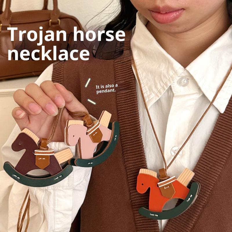 Cute Cartoon Rocking Horse Leather Keychain Kawaii Retro Creativity Leather Necklace Versatile Decoration Accessories Gifts
