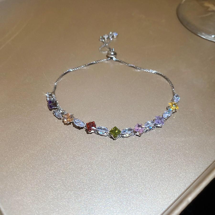 Gold-Plated Zircon Sun & Heart Bracelet: Stylish, Versatile, Elegant Light Luxury Jewelry for Women.