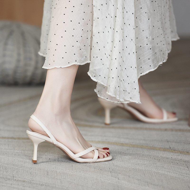 Sandals 2025 New Female Summer Fairy Middle Heel Stiletto Internet Celebrity Super Fire Niche Design Temperament French High Heels