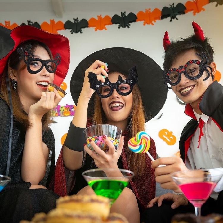 8Pcs Funny Plastic Glasses Frame Halloween Costume Accessories for Adult Children Holiday Parties Festival Celebration