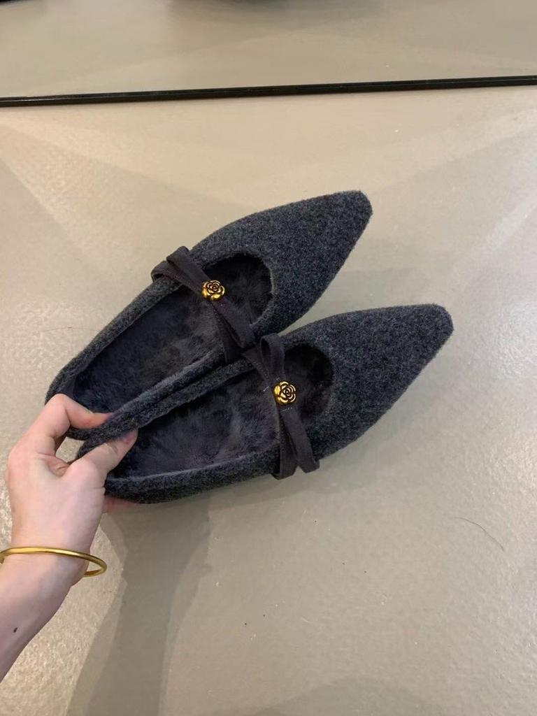French small fragrant Mary Jane shoes plush shoes temperament pointed commuter shoes inner height increase single shoes