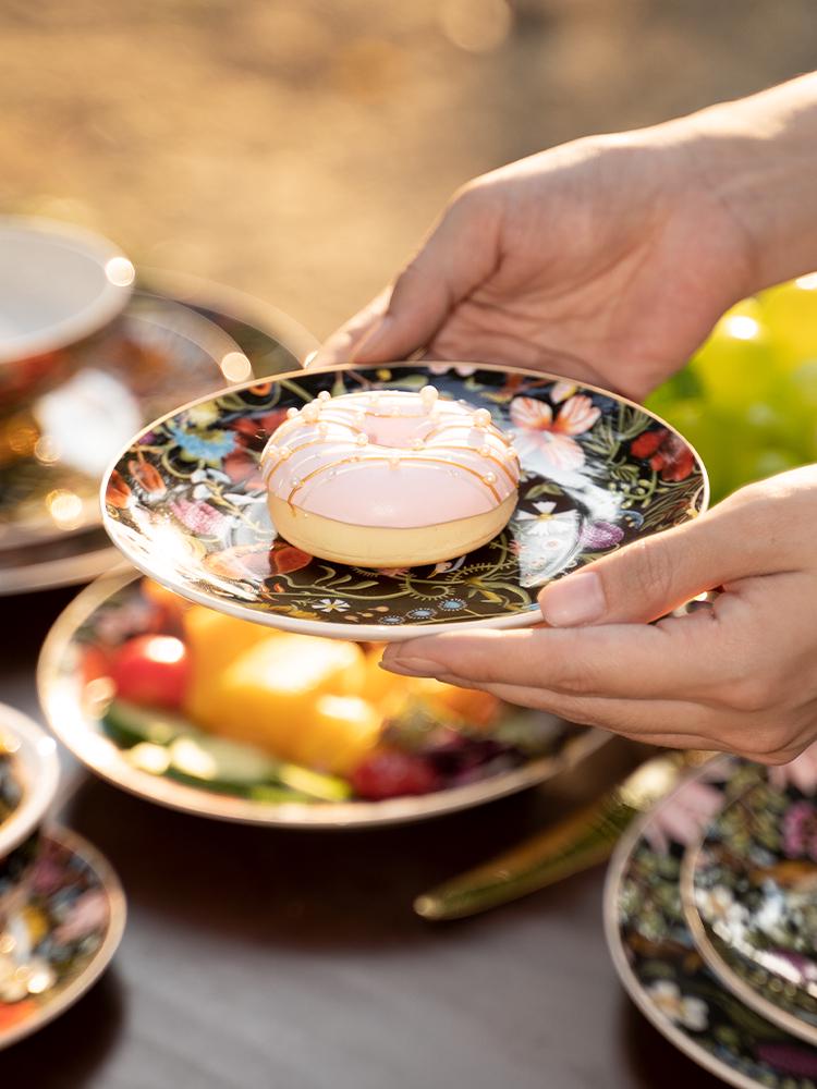 Luxuriöses europäisches Knochenporzellan Geschirrset: Schüsseln, Essstäbchen & Teller für den Heim- oder Hotelgebrauch - Perfektes Keramikgeschenk