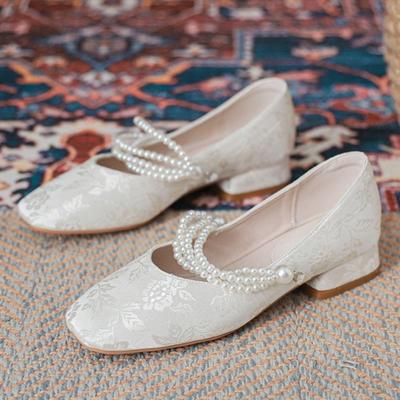 Mary Jane Schuhe Übergröße Damenschuhe Neuer Chinesischer Stil Eckiger Kopf Dicker Absatz Perlenbesetzter Riemen Niedriger Absatz Mary Jane Schuhe für Frau