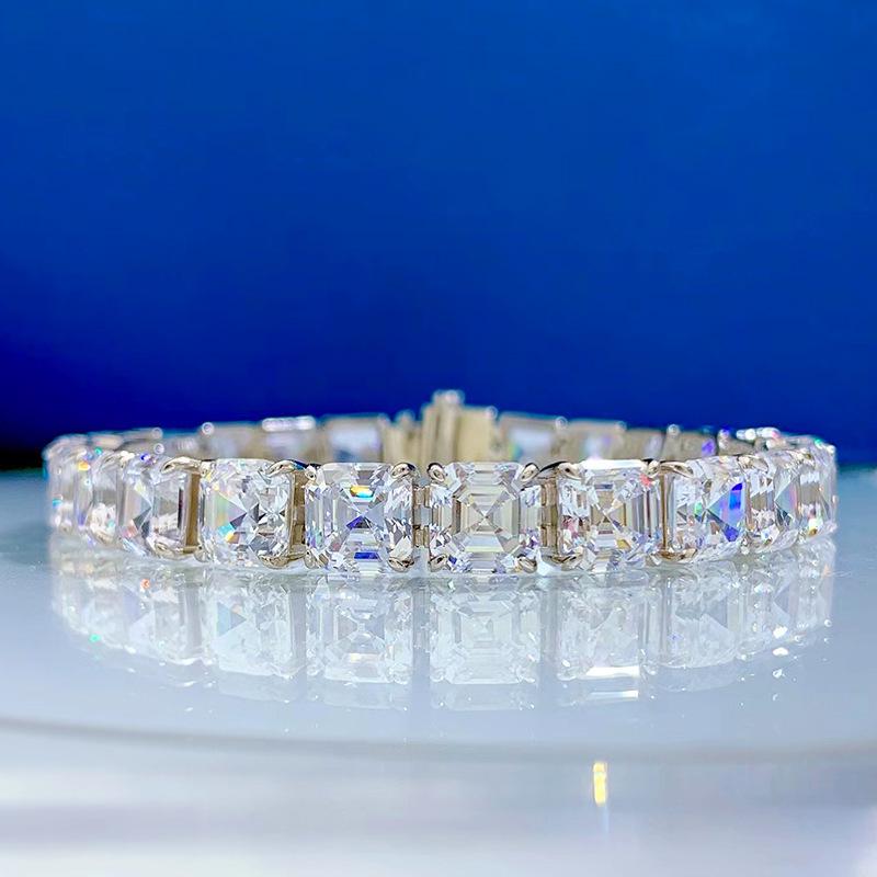 Hui Zhi Yi 2023 Sterling Silver Diamond Pagoda Bracelet - Fashionable & Timeless Design