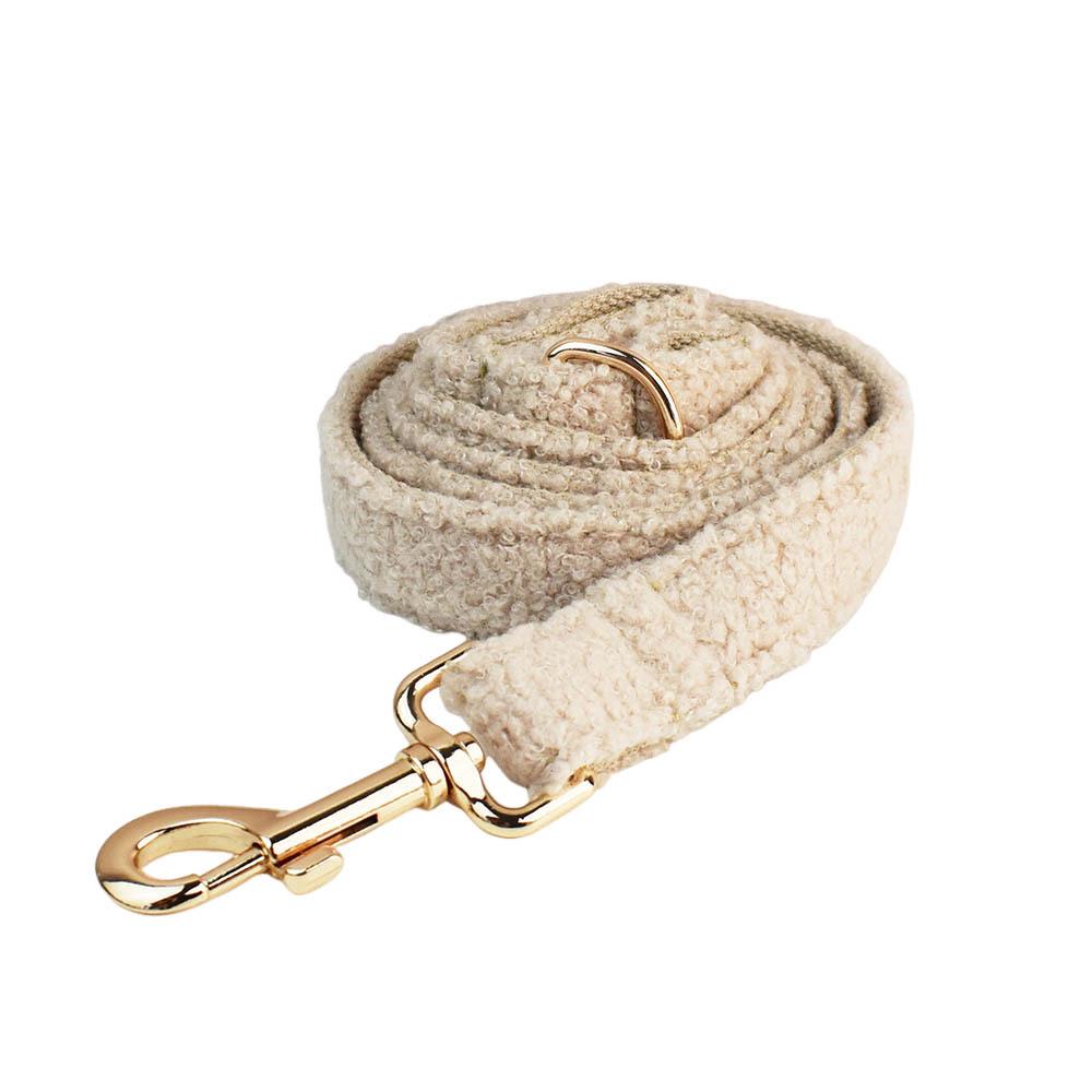 

Бежевий плюшевий ведмедик кремовий нашийник-шлейка для собаки з бантом та гравіюванням таблички з ім ям S