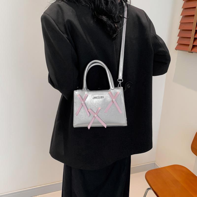 Bow Niche Korean Crossbody Bag for Women Simple Commuting Mobile Phone Small Square Bag New Versatile Casual Handbag