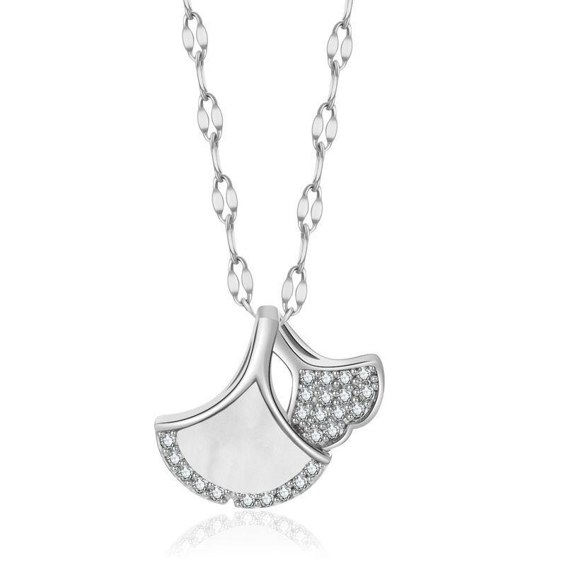 Stylish Titanium Steel Locking Chain Necklace With Inlaid Ginkgo Leaf Pendant For Trendy Women