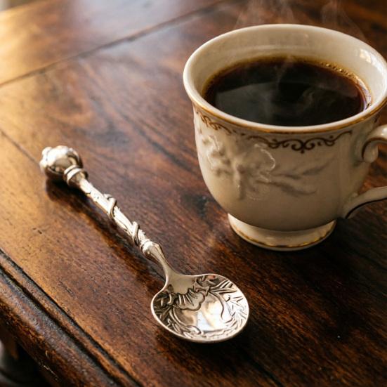 Yousheng Coffee Spoon 4.2 Inch Vintage Carved Coffee Spoon with Deep Bowl Head for Sugar Honey Jam Stirring Hot Coffee Tea Dessert Cake Ice Cream