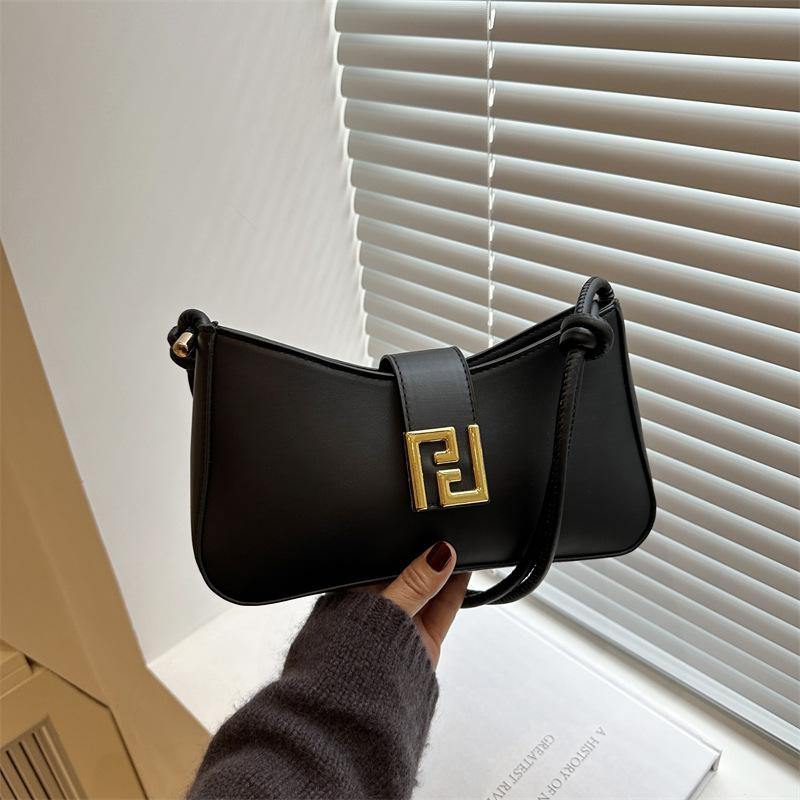 

French niche simple baguette underarm bag women s 2025 new fashion versatile handbag elegant shoulder messenger bag