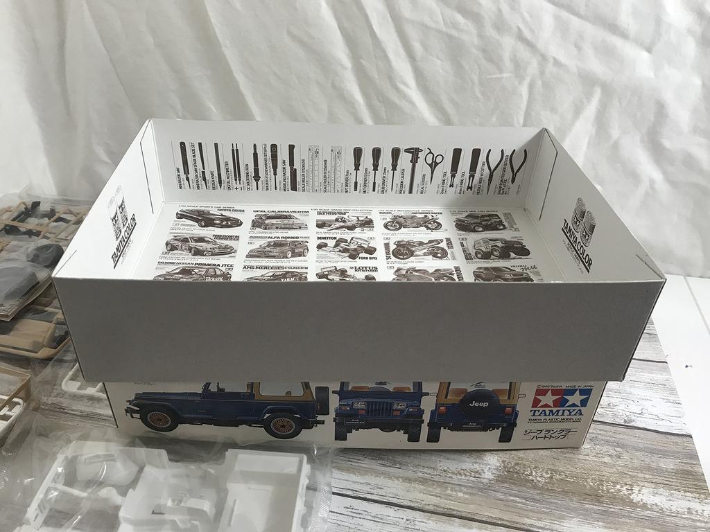 Tamiya 1/24 Wrangler Hardtop (1/24 Sports Car: 24150)