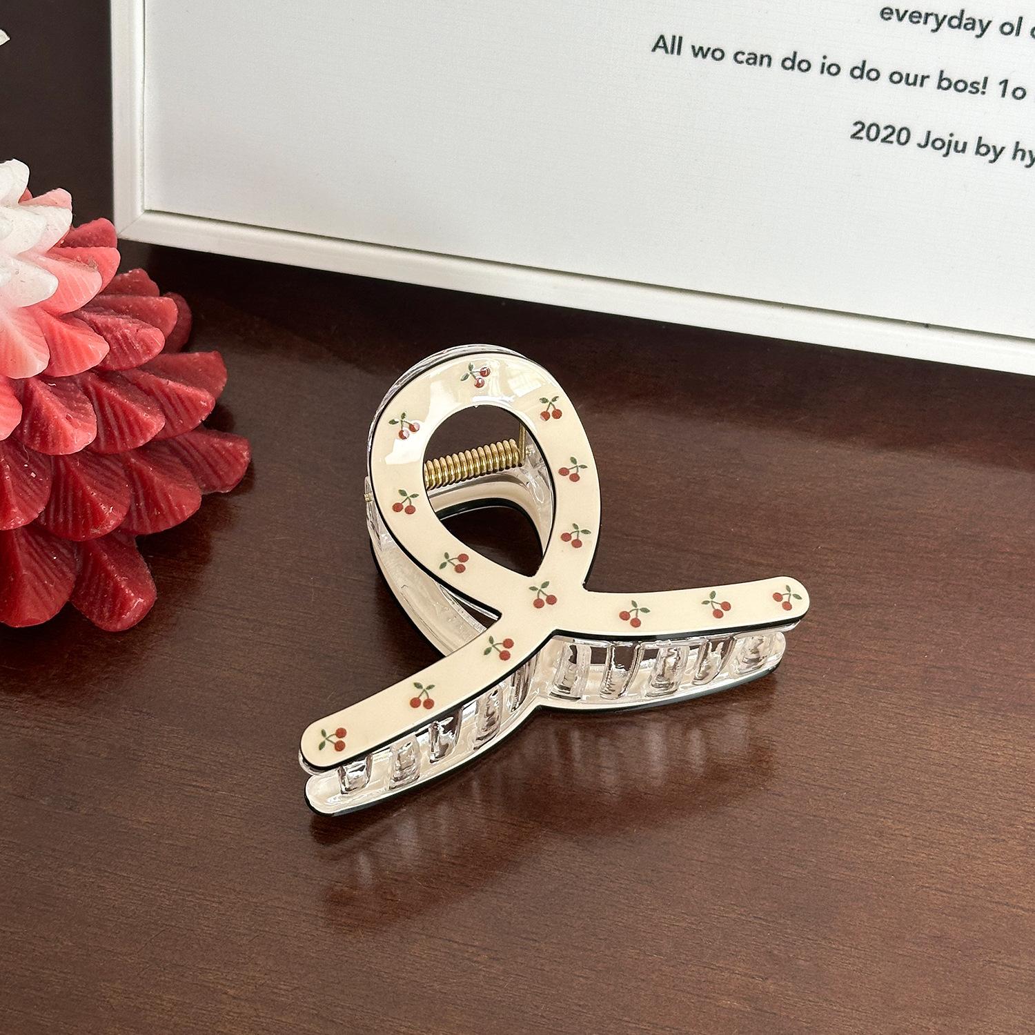 

Hair Trendy Large Claw Clips Featuring Floral And Strawberry Prints For Women Cherry Small