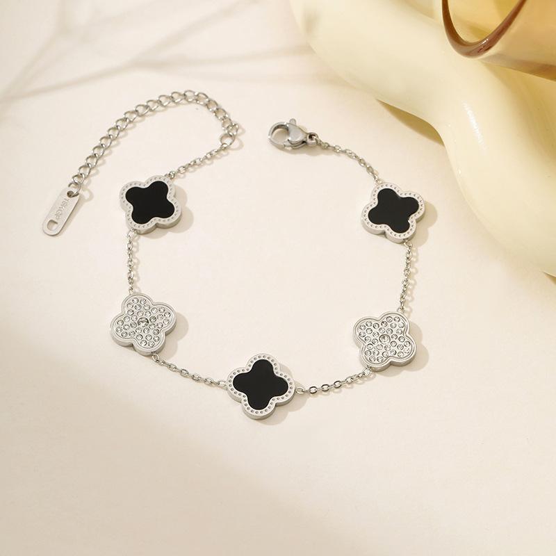Fashion 18K Four-leaf Clover Bracelet Titanium Steel Light Luxury Senior Sense of Simplicity Fashion Versatile Bracelet