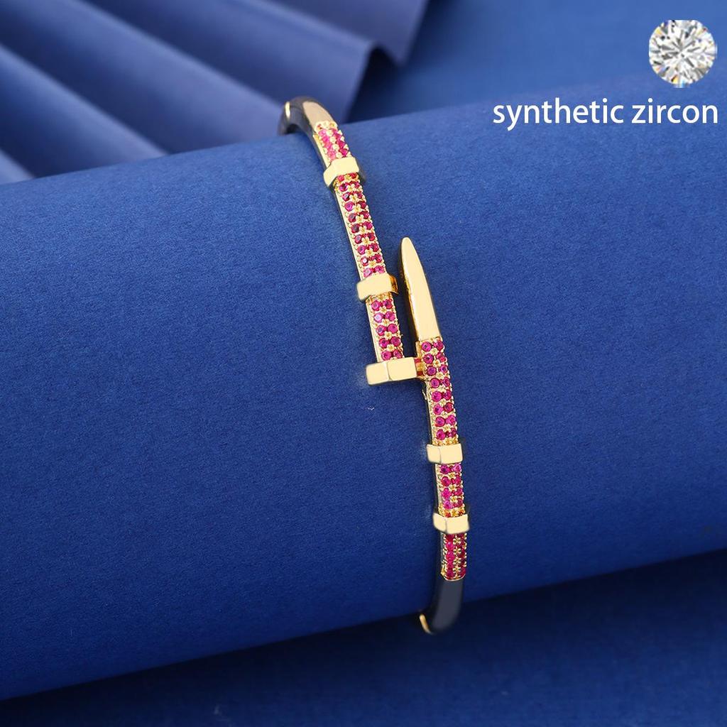 Exquisites 2025 Europäisch-Amerikanisches Nagelarmband mit Zirkon, Luxuriöser Kupferschmuck