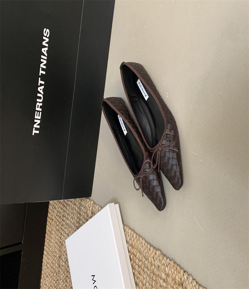 Flat Bottom Woven Light Mouth Single Shoes Women's 2025 Summer New French Bow with Skirt Versatile Grandma Shoes