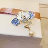 Chinese-style Xiangyun Mother-of-pearl Brooch with Feminine Charm, Pearl Brooch, Light Luxury and Niche Design Sense Brooch